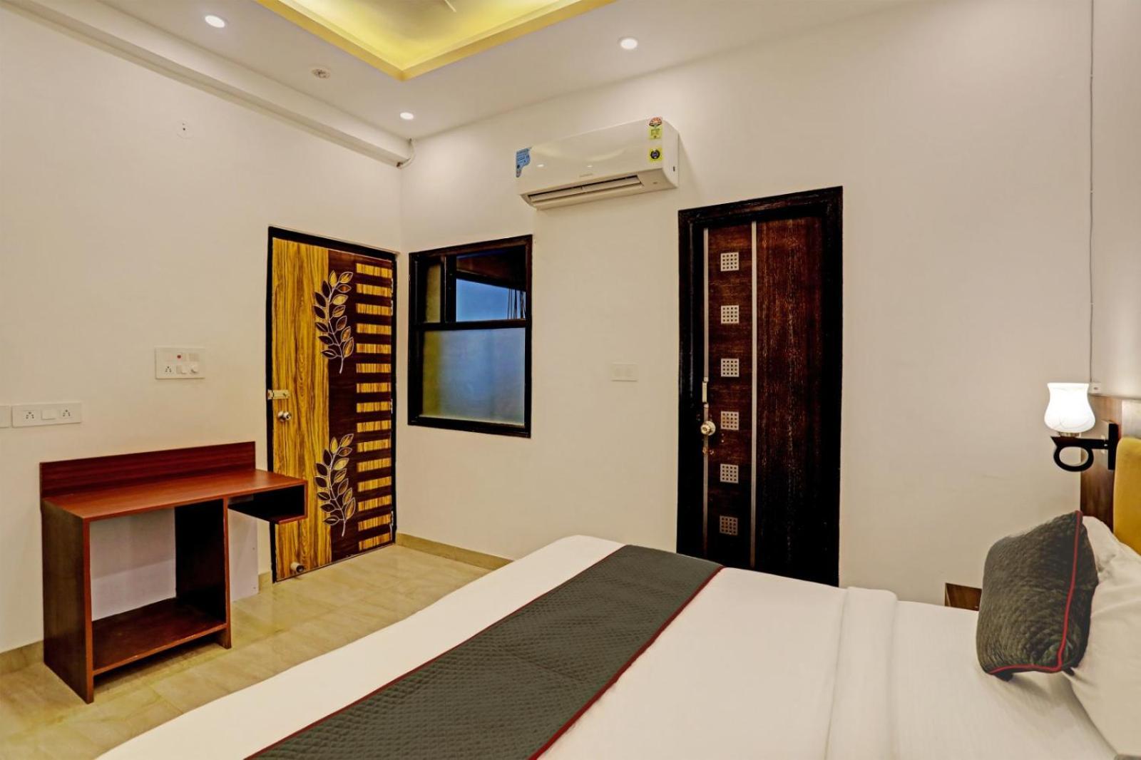 Hotel King Plaza Near Delhi Airport นิวเดลี ภายนอก รูปภาพ